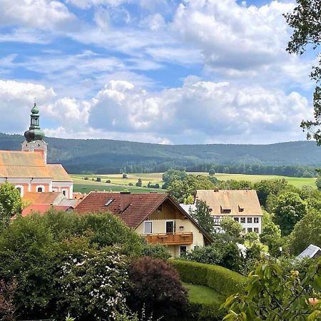 Ferienwohnungen Am Kirchberg ノイアルベンロイト エクステリア 写真