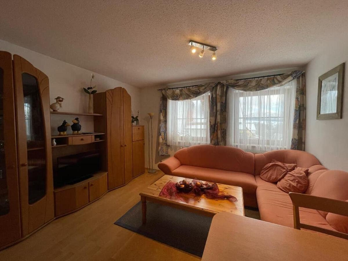Ferienwohnungen Am Kirchberg ノイアルベンロイト エクステリア 写真